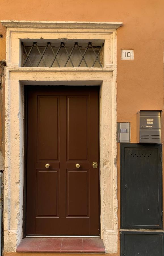 Daisy House: Nice Attic In The Historical Center Salò Extérieur photo